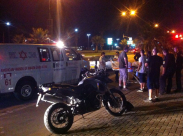 بالصور: اصابة خطيرة لشاب بعملية طعن في شارع شديروت يروشلايم بمدينة يافا